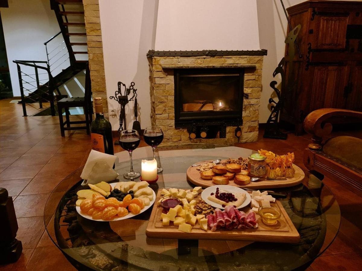 Villa Zoryany Dvir Skhidnytsia Екстериор снимка
