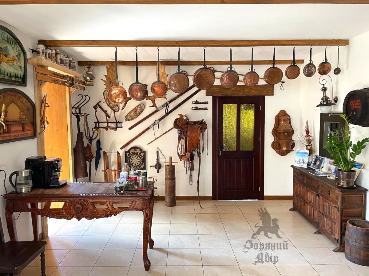 Villa Zoryany Dvir Skhidnytsia Екстериор снимка